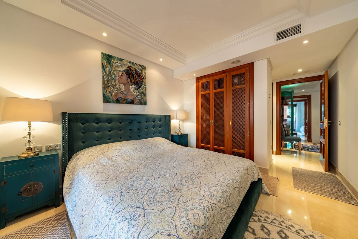 Apartment for sale in Estepona