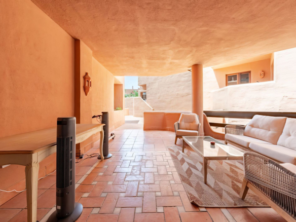Apartment for sale in Estepona