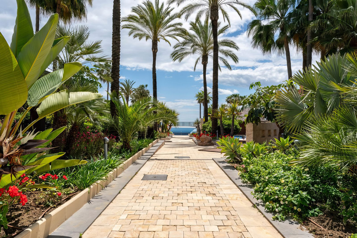 Apartment for sale in Estepona