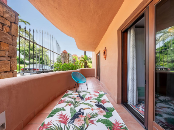 Apartment for sale in Estepona
