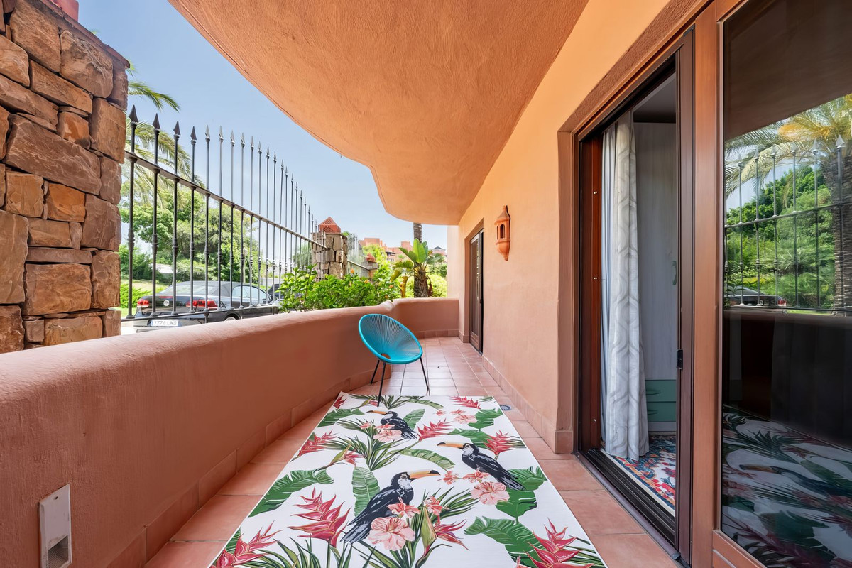 Apartment for sale in Estepona