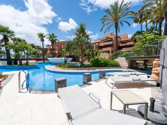 Apartment for sale in Estepona