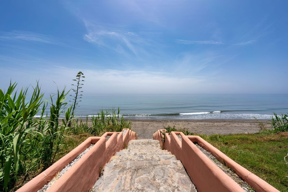 Apartment for sale in Estepona