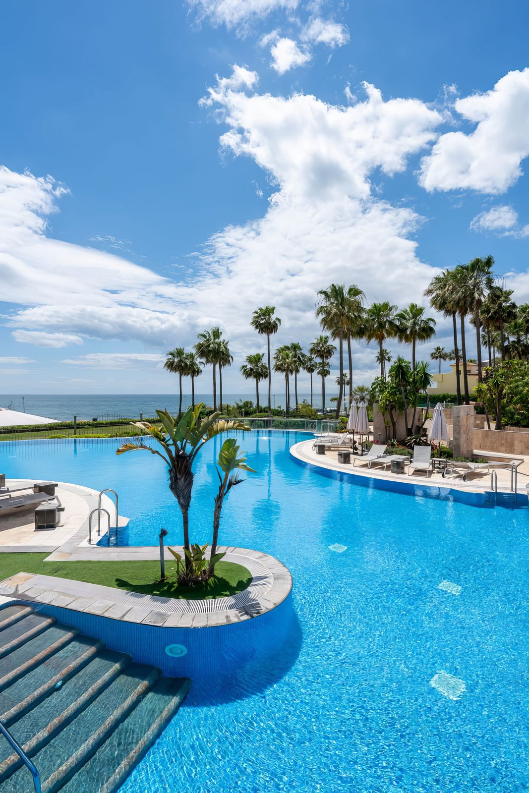 Apartment for sale in Estepona