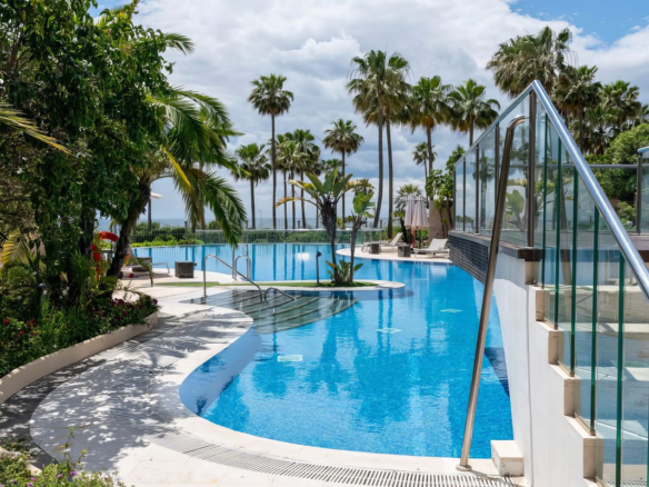 Apartment for sale in Estepona