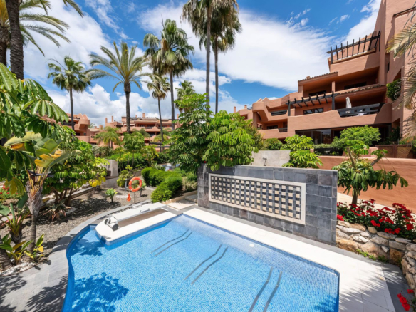 Apartment for sale in Estepona