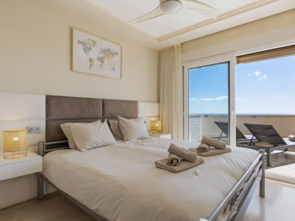 Apartment for sale in Estepona