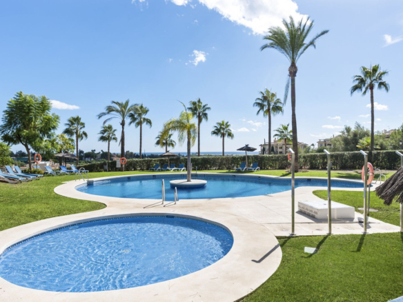 Apartment for sale in Estepona