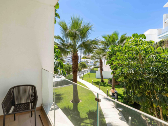 Apartment for sale in Estepona