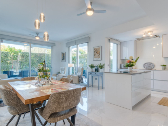 Apartment for sale in Estepona