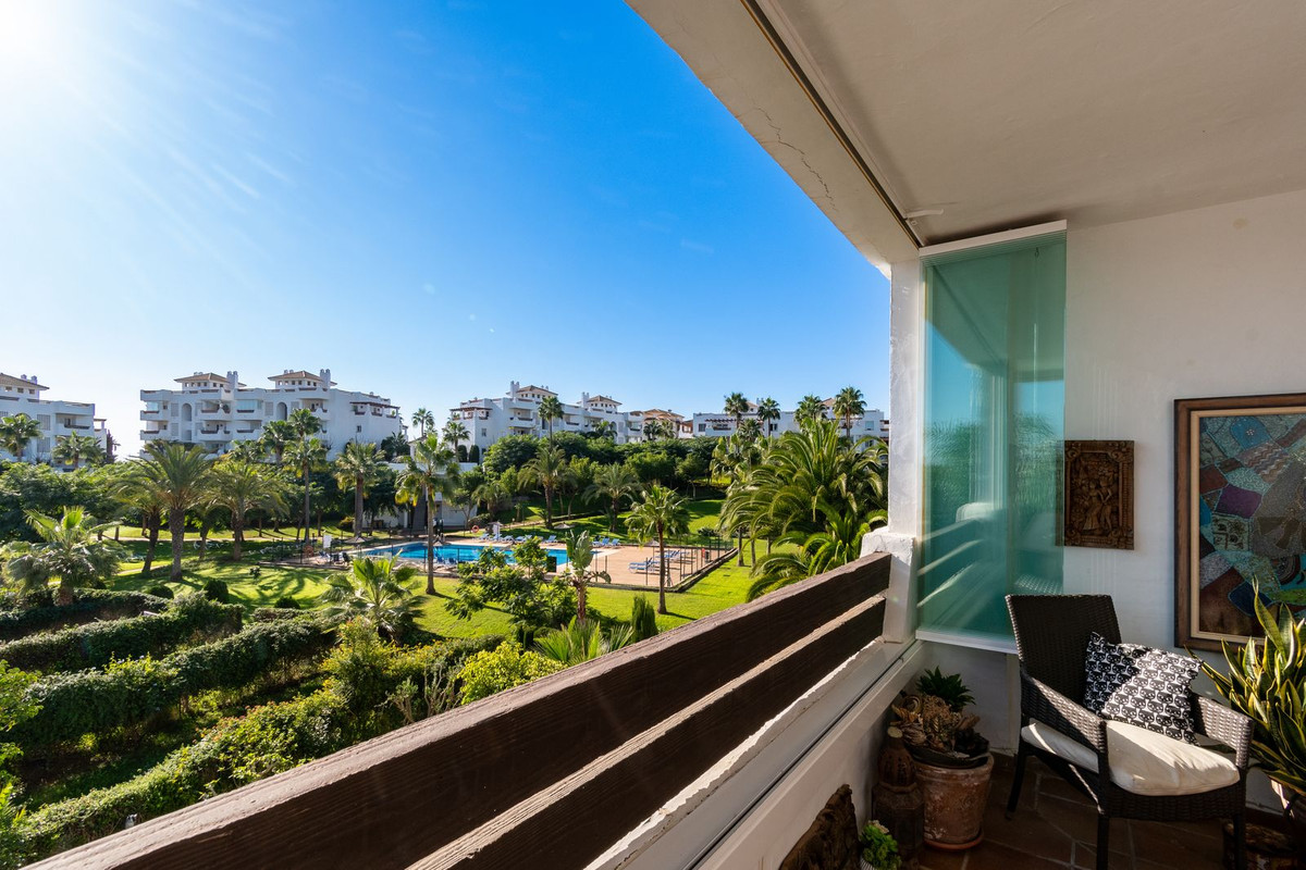 Apartment for sale in Estepona