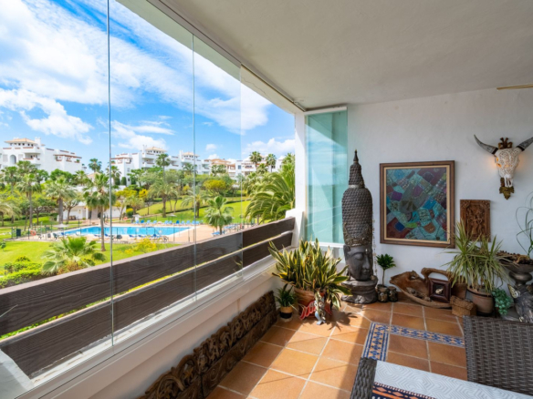 Apartment for sale in Estepona