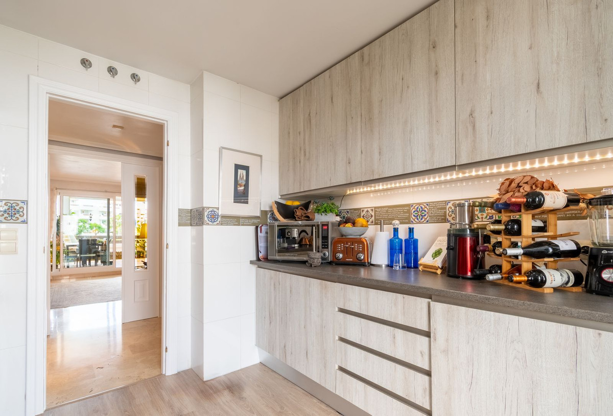 Apartment for sale in Estepona