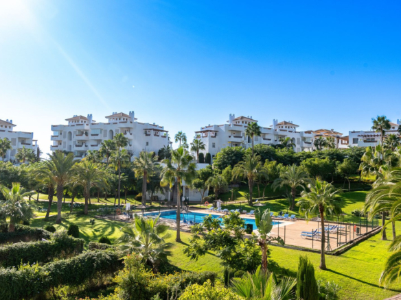 Apartment for sale in Estepona