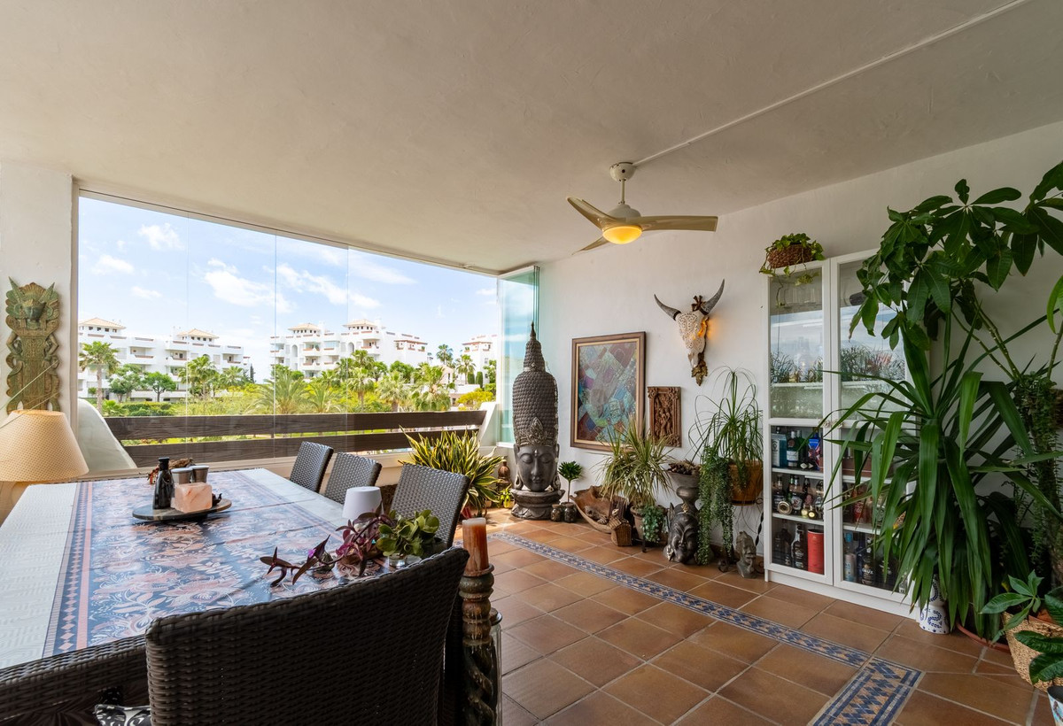 Apartment for sale in Estepona