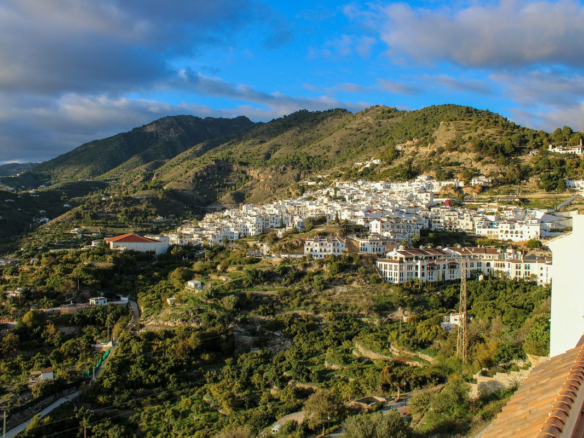 Apartment for sale in Frigiliana