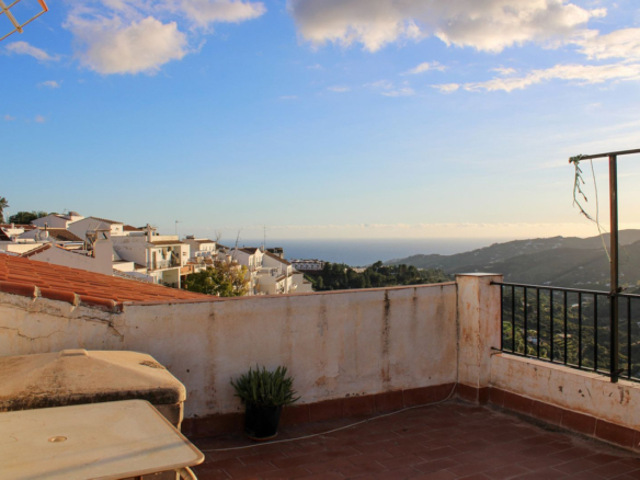 Apartment for sale in Frigiliana
