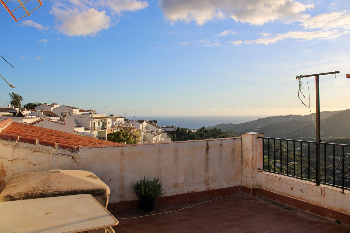 Apartment for sale in Frigiliana