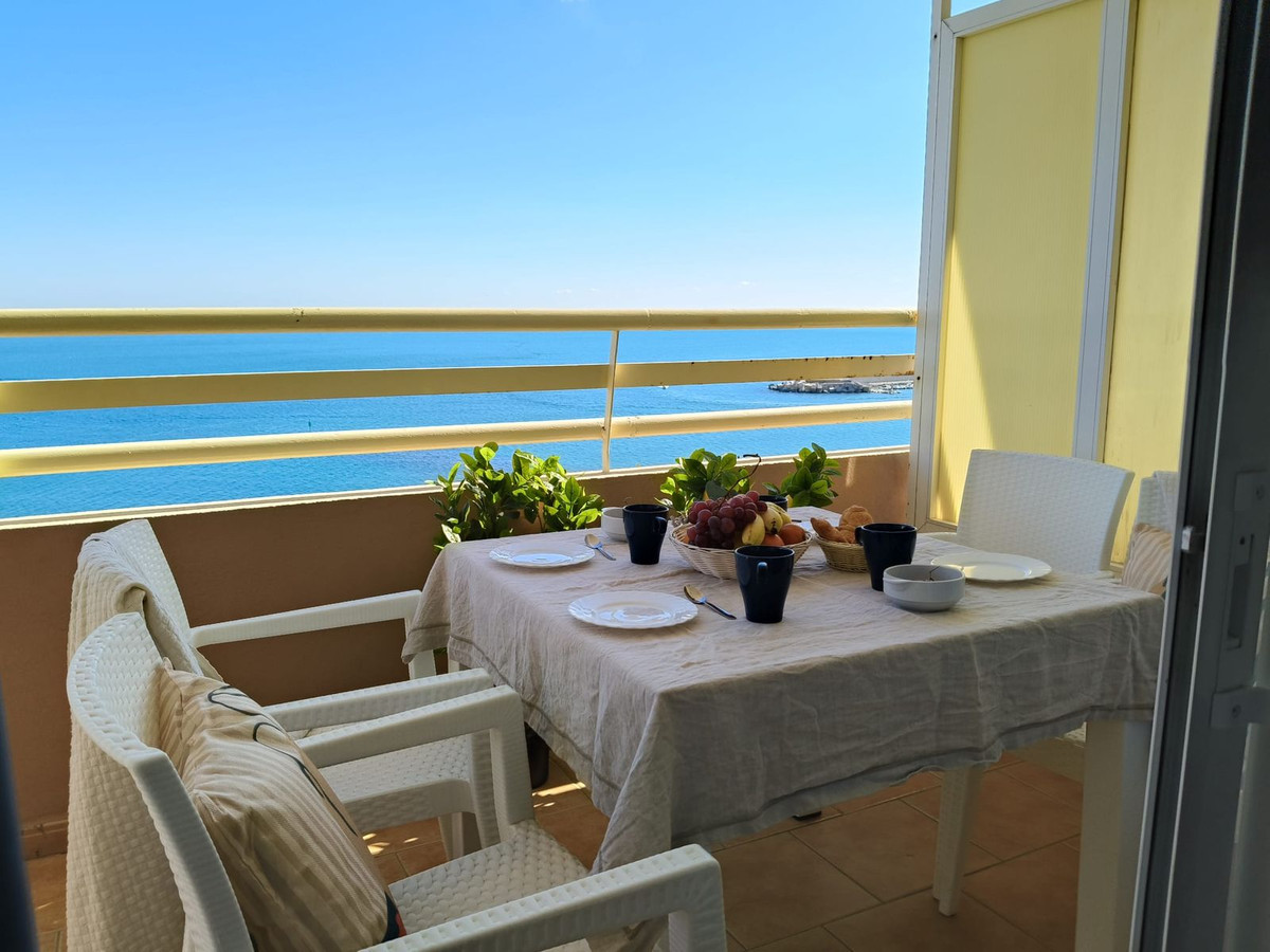 Apartment-in-Fuengirola-Ref-R5257714 Apartment for sale in Fuengirola