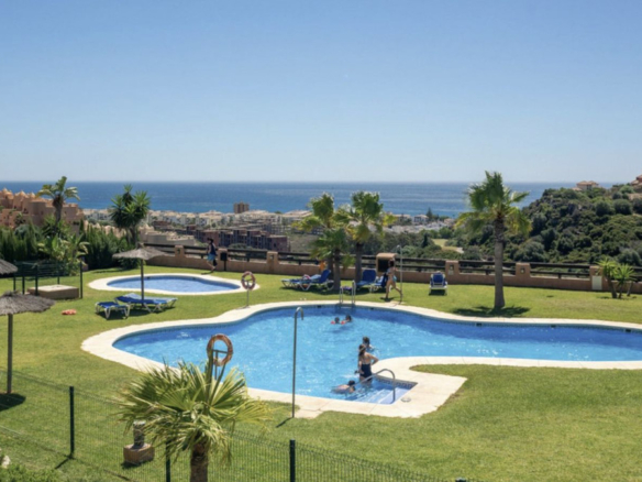 Apartment for sale in Manilva
