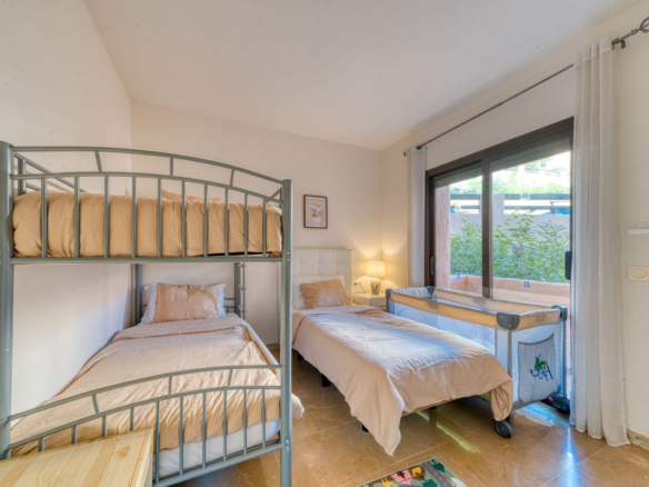 Apartment for sale in Manilva