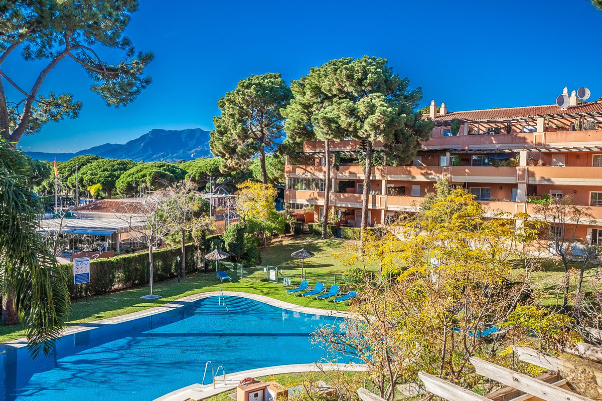 Apartment-in-Marbella-Ref-R5236165 Apartment for sale in Marbella