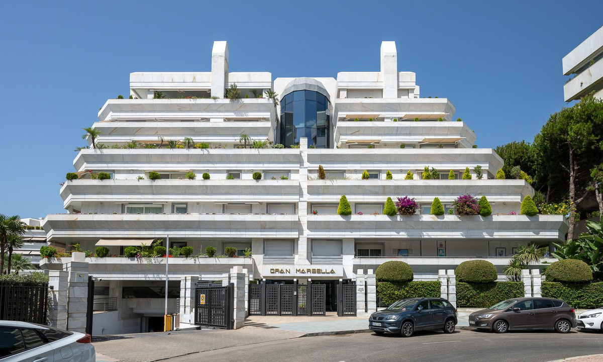 Apartment-in-Marbella-Ref-R5264266 Apartment for sale in Marbella