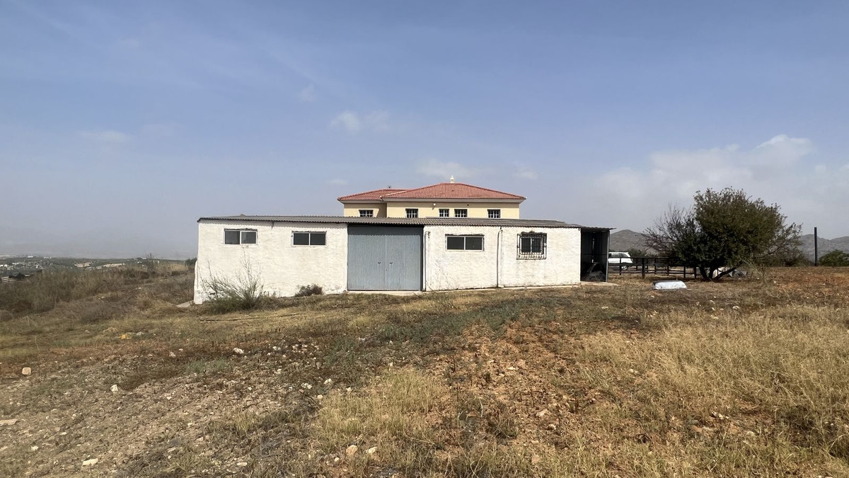 Finca for sale in Alhaurín de la Torre