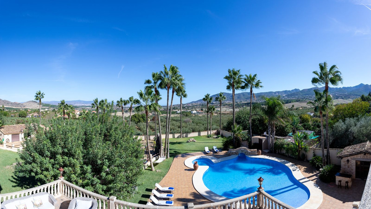 Finca for sale in Alhaurín de la Torre
