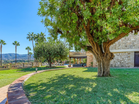 Finca for sale in Alhaurín de la Torre
