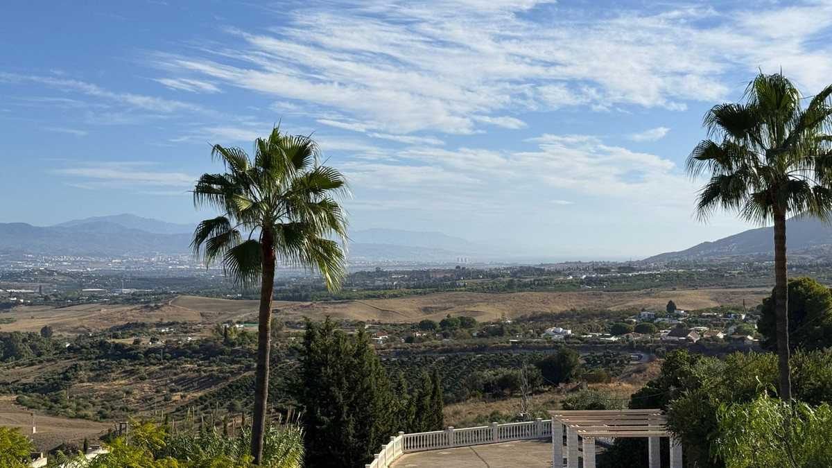 Finca for sale in Alhaurín de la Torre