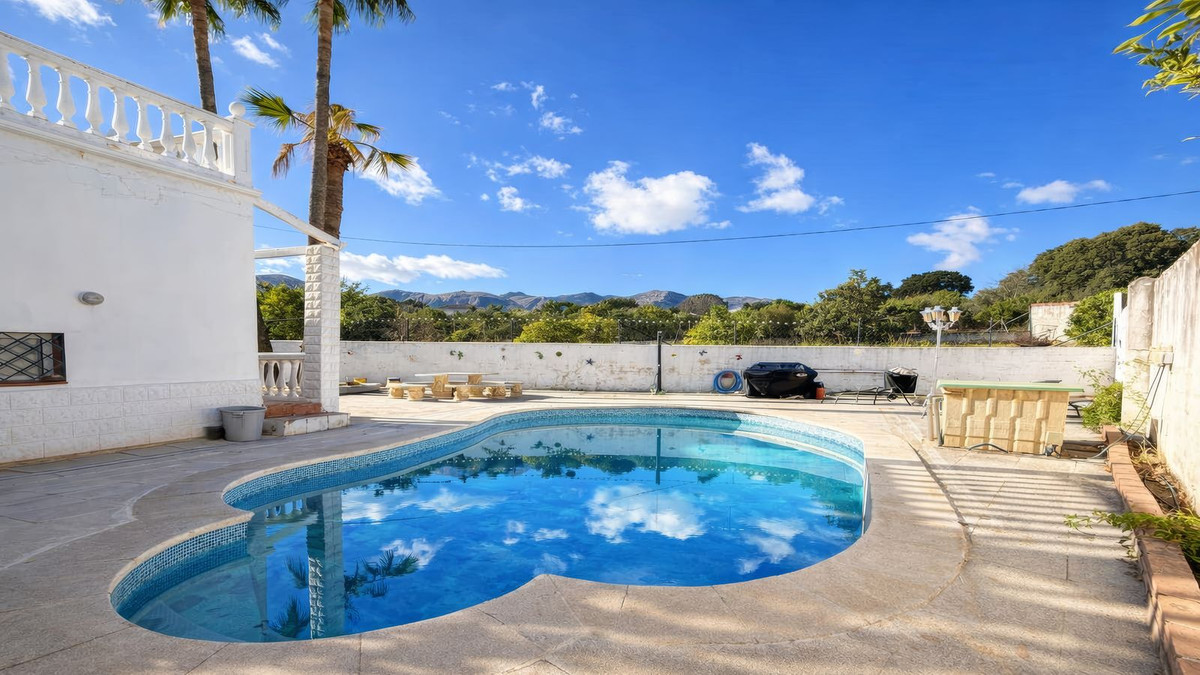 Finca for sale in Alhaurín de la Torre