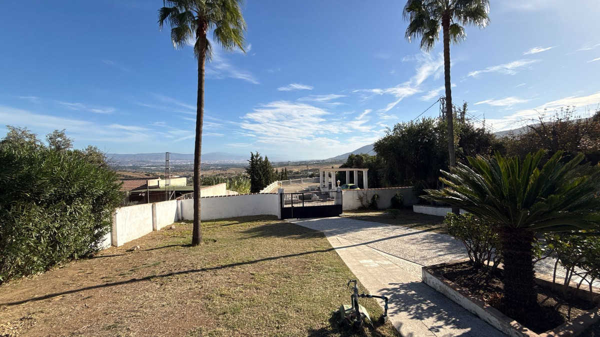 Finca for sale in Alhaurín de la Torre