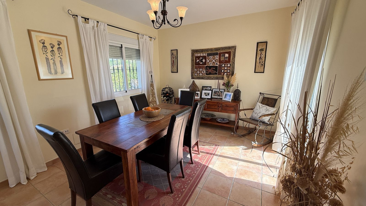 Finca for sale in Alora