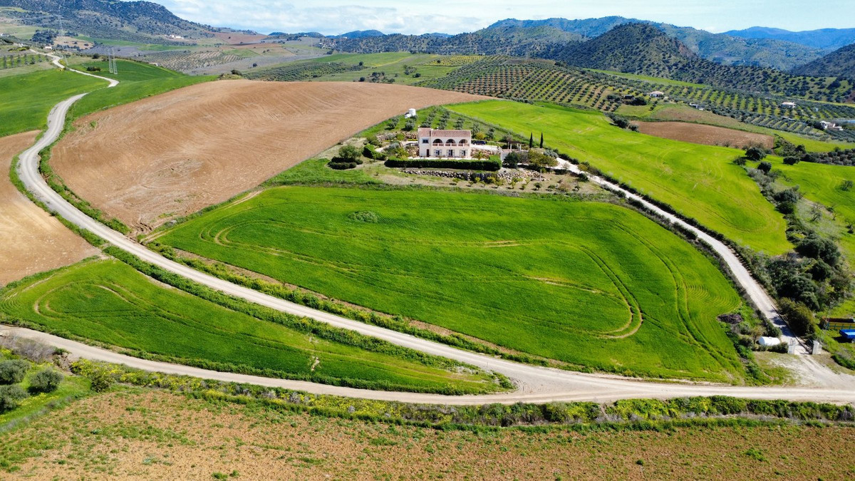 Finca for sale in Alora