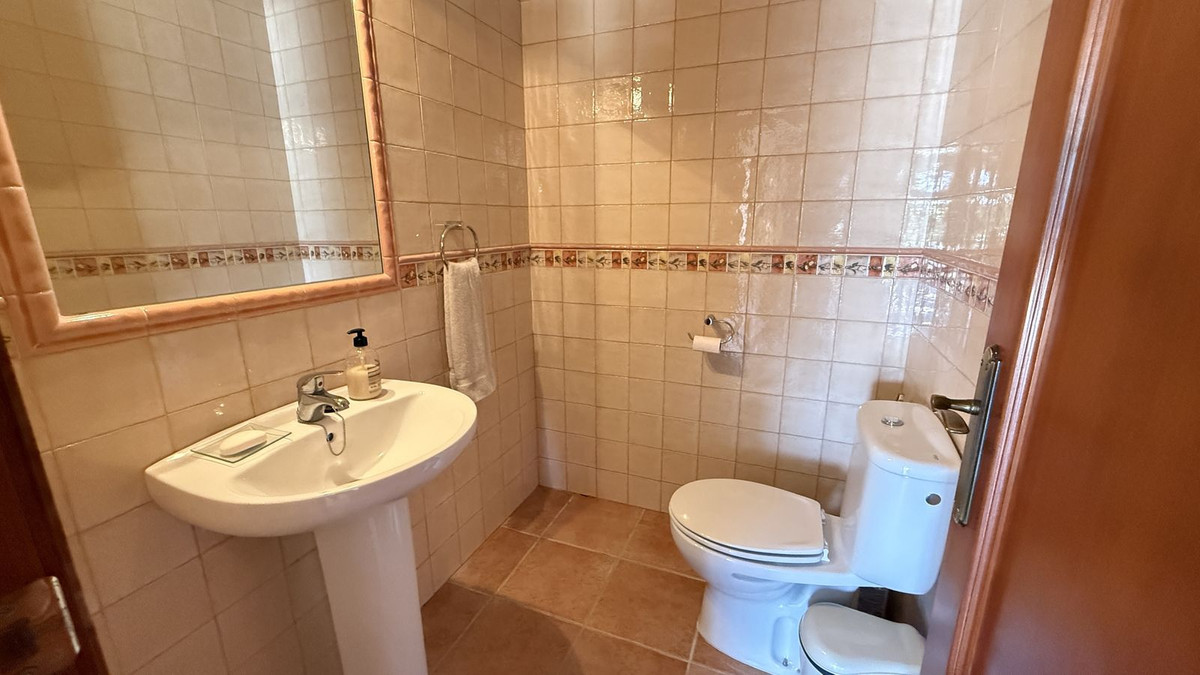 Finca for sale in Alora