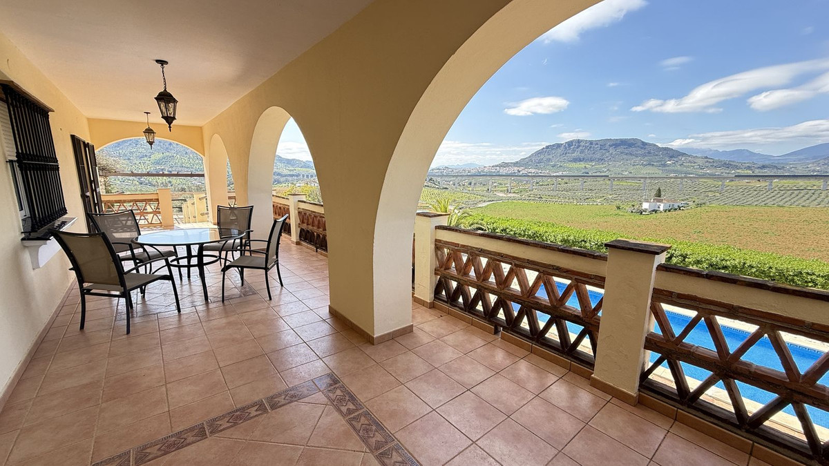 Finca for sale in Alora