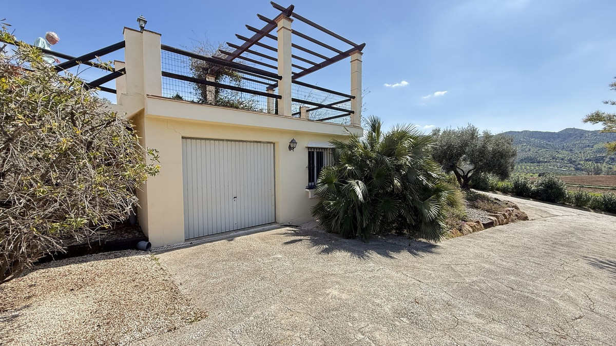 Finca for sale in Alora