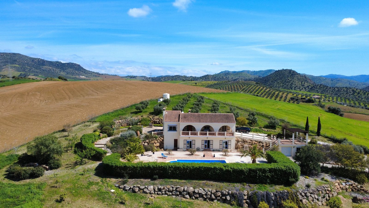 Finca for sale in Alora