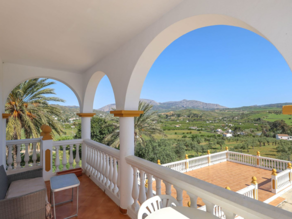 Finca for sale in Alora