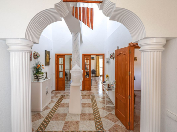 Finca for sale in Alora