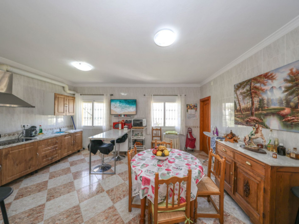 Finca for sale in Alora