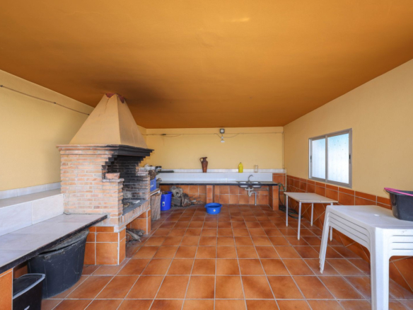 Finca for sale in Alora