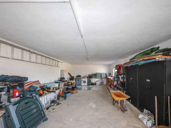 Finca for sale in Alora