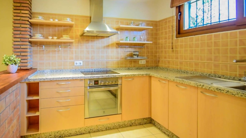 Finca for sale in Coín