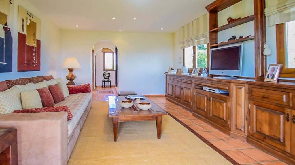 Finca for sale in Coín
