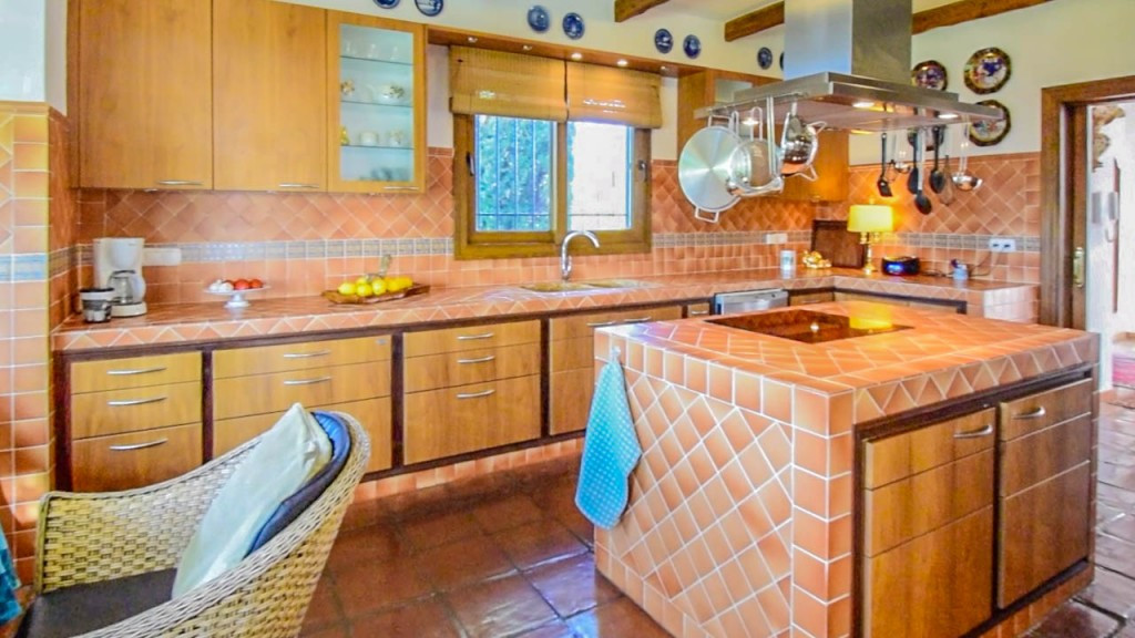 Finca for sale in Coín