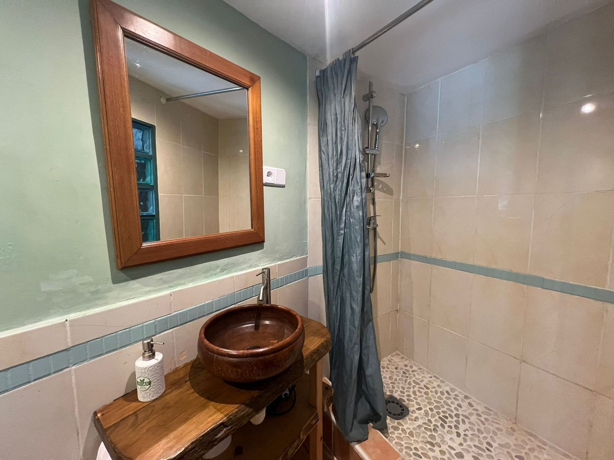 Finca for sale in Coín