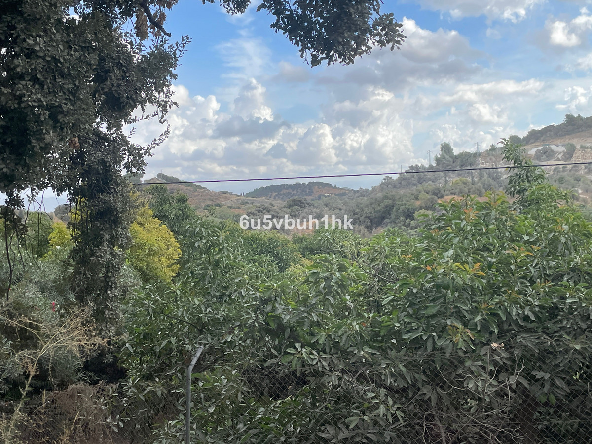 Finca for sale in Coín