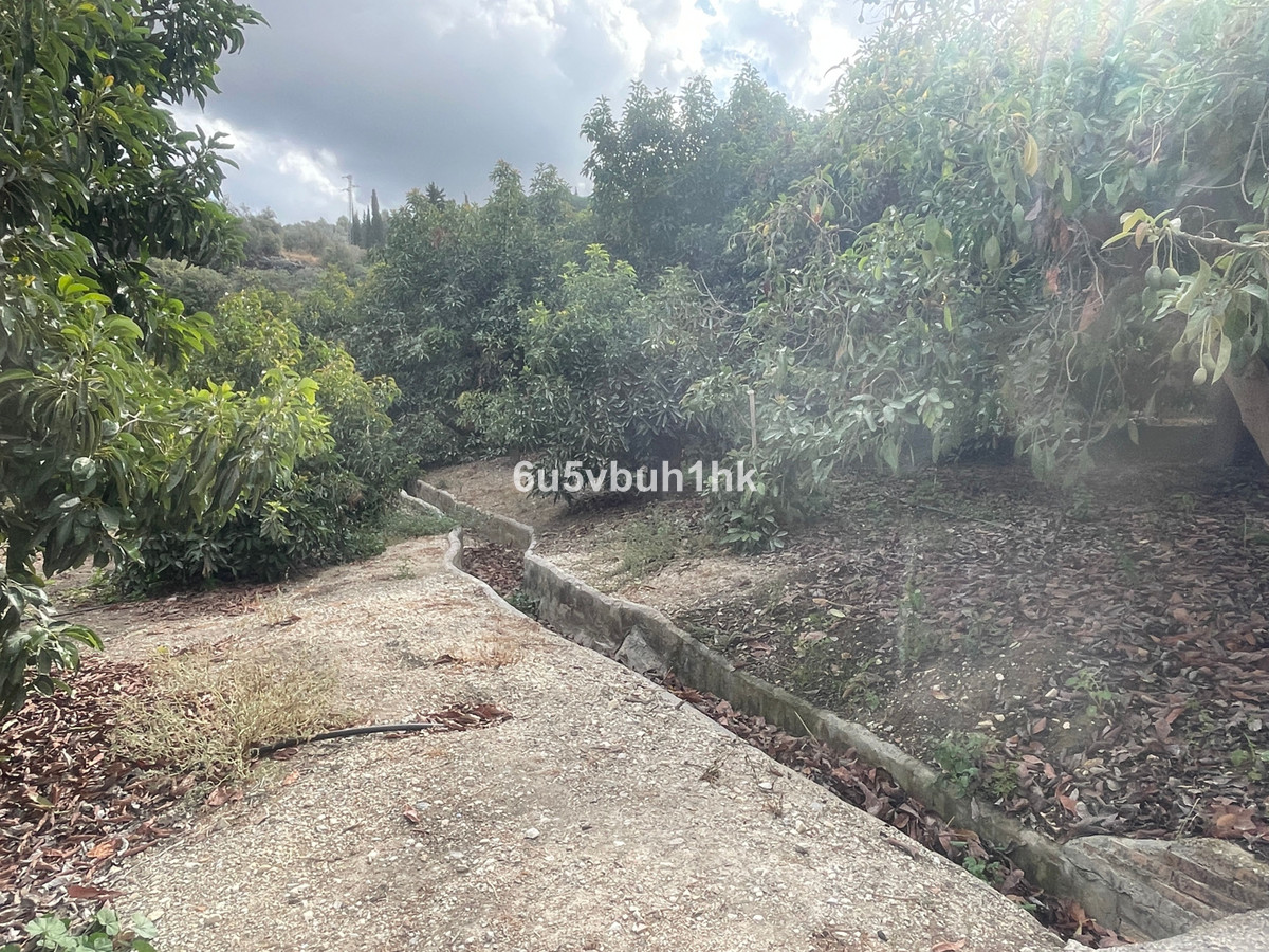 Finca for sale in Coín